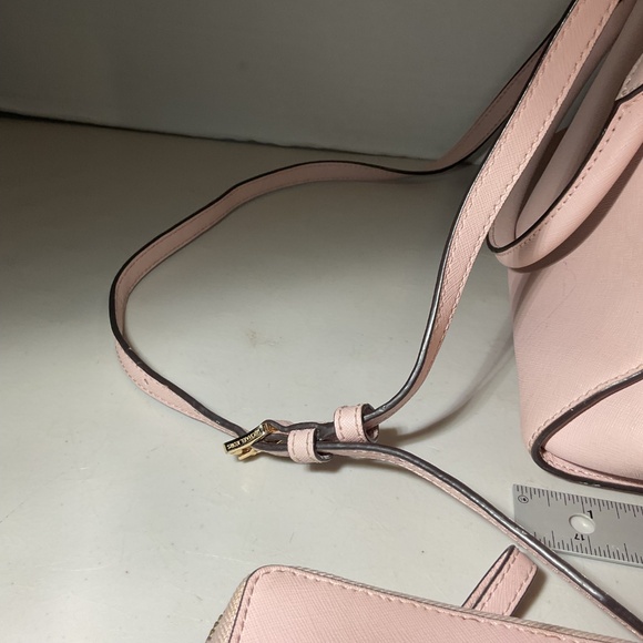 Michael Kors Selma Medium Top Zip Satchel Leather Crossbody and Wallet Set - Picture 3 of 16